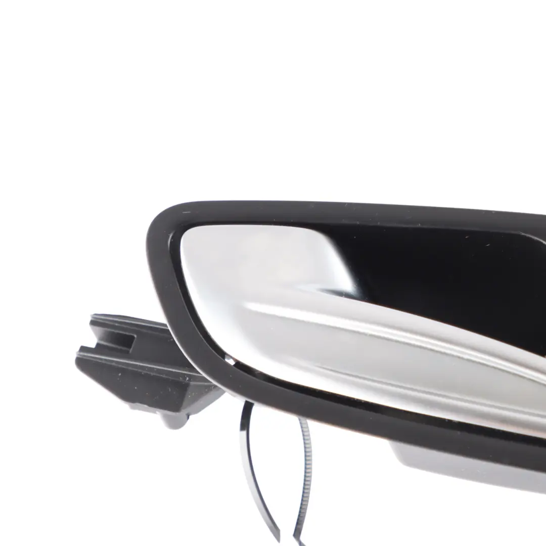 Interior Manija Puerta Delantera Derecha Agarradera Plata para Audi TT 8J con número de pieza 8J1837019 Audi TT 8J Interior Manija Puerta Delantera Derecha Agarradera Plata - SKU 8J1837019 - Número de pieza 8J1837019