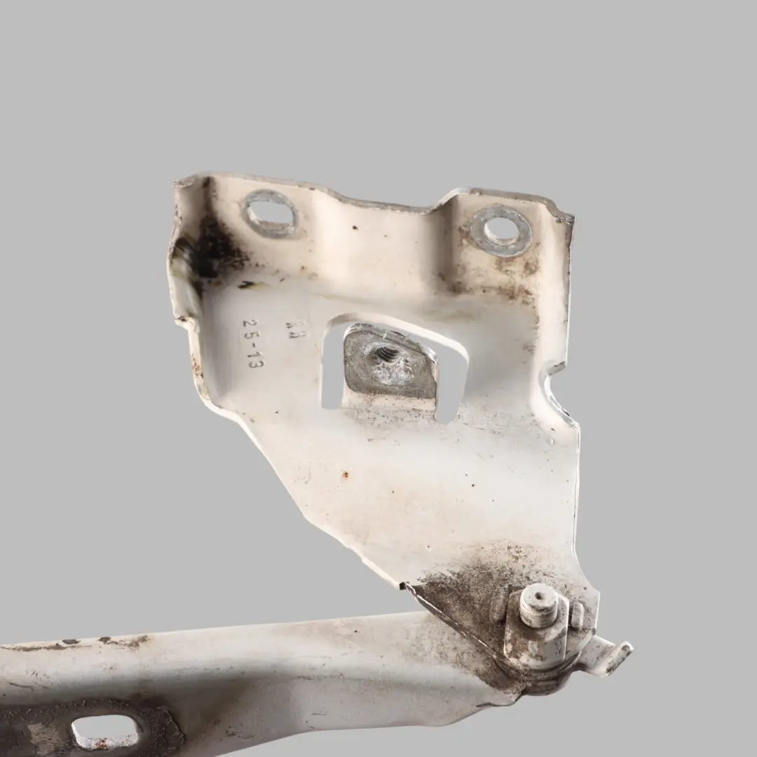 Front Bonnet Hood Hinge Right O/S Ibis White - Y9C to Audi A4 B8 with Part number 8K0823302D Audi A4 B8 Front Bonnet Hood Hinge Right O/S Ibis White - Y9C - SKU 8K0823302D-IWH - Part number 8K0823302D