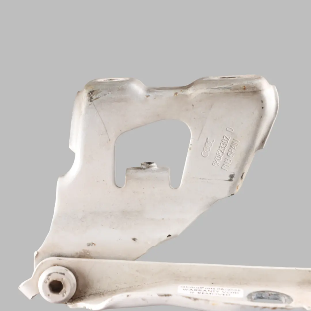 Front Bonnet Hood Hinge Right O/S Ibis White - Y9C to Audi A4 B8 with Part number 8K0823302D Audi A4 B8 Front Bonnet Hood Hinge Right O/S Ibis White - Y9C - SKU 8K0823302D-IWH - Part number 8K0823302D