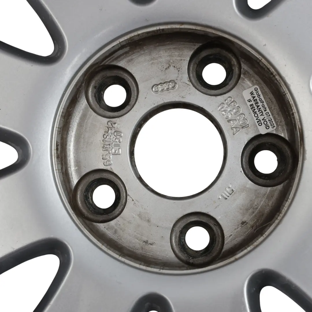 Audi A3 8P Jante Alliage Argent 16" 6,5J ET:50 9 Branches - SKU 8P0601025AA-1 - Numéro de pièce 8P0601025AA