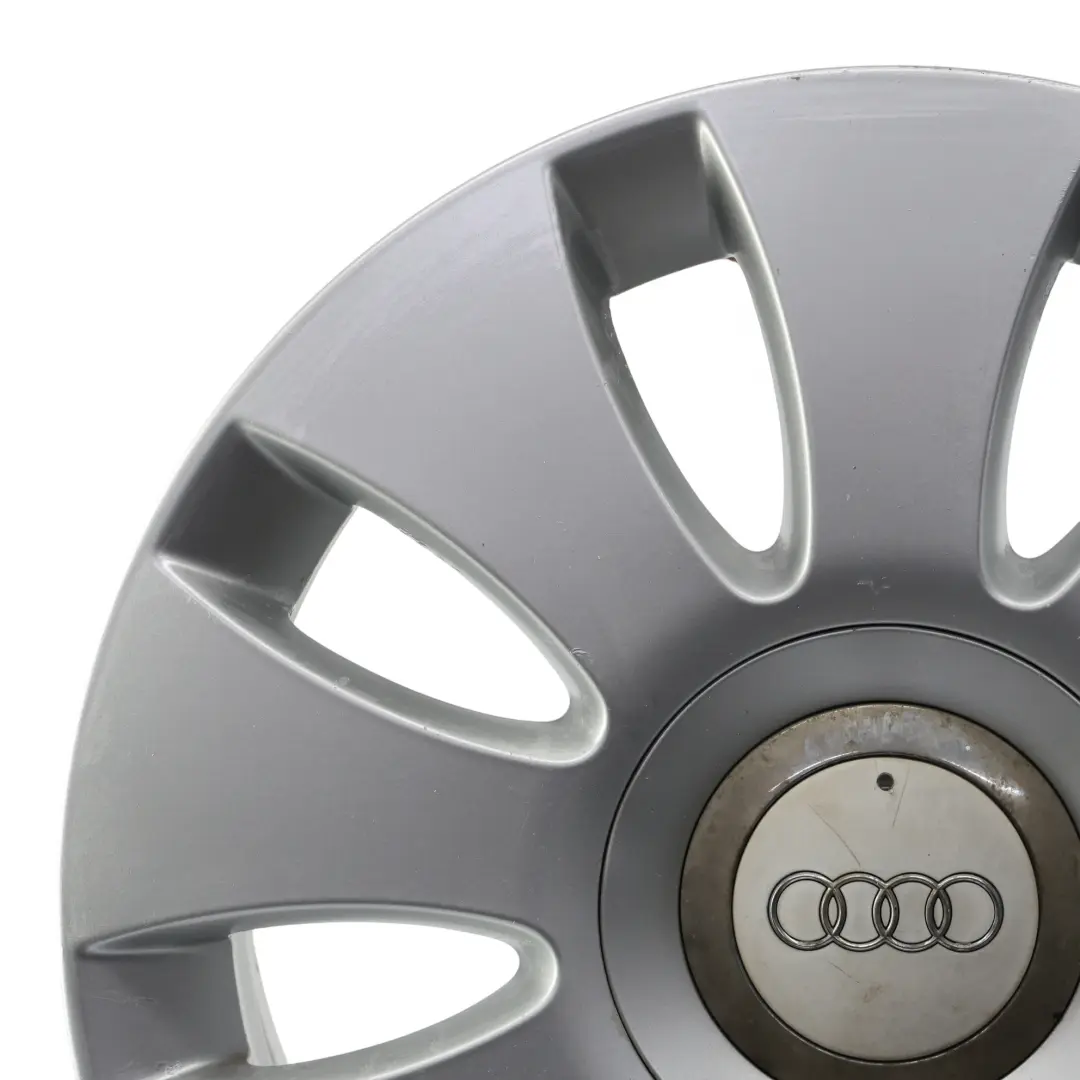 Audi A3 8P Llanta Aleación Plateada 16" 6,5J ET:50 9 Radios - SKU 8P0601025AA-1 - Número de pieza 8P0601025AA
