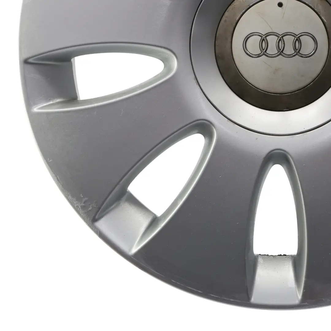Audi A3 8P Silberne Leichtmetallfelge 16" 6,5J ET:50 9-Speiche - SKU 8P0601025AA-1 - Teilenummer 8P0601025AA