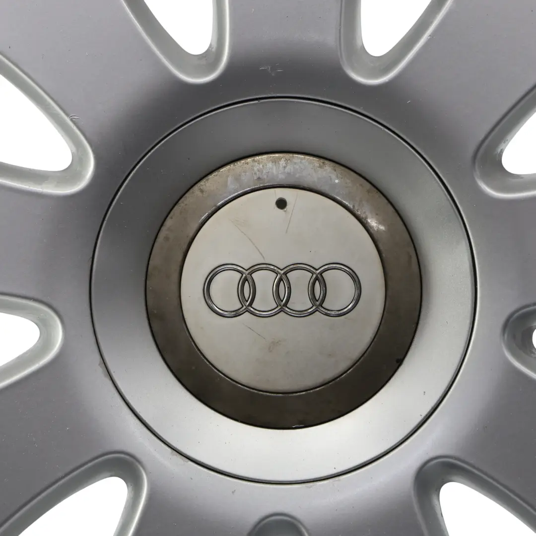 Audi A3 8P Silver Cerchio In Lega 16" 6,5J ET:50 A 9 Razze - SKU 8P0601025AA-1 - Numero di parte 8P0601025AA