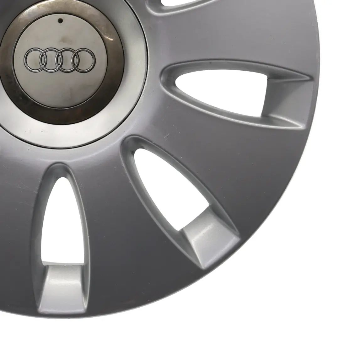 Audi A3 8P Silberne Leichtmetallfelge 16" 6,5J ET:50 9-Speiche - SKU 8P0601025AA-2 - Teilenummer 8P0601025AA