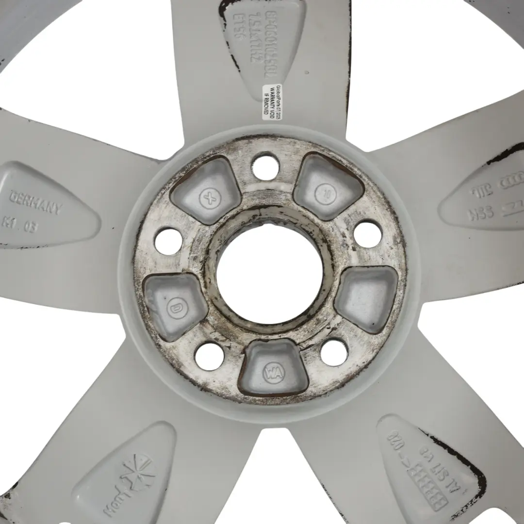 Jante argentée en alliage 17" 7,5J ET:56 Star Spoke pour Audi A3 8P à propos du numéro de pièce 8P0601025BL Audi A3 8P Jante argentée en alliage 17" 7,5J ET:56 Star Spoke - SKU 8P0601025BL-1 - Numéro de pièce 8P0601025BL