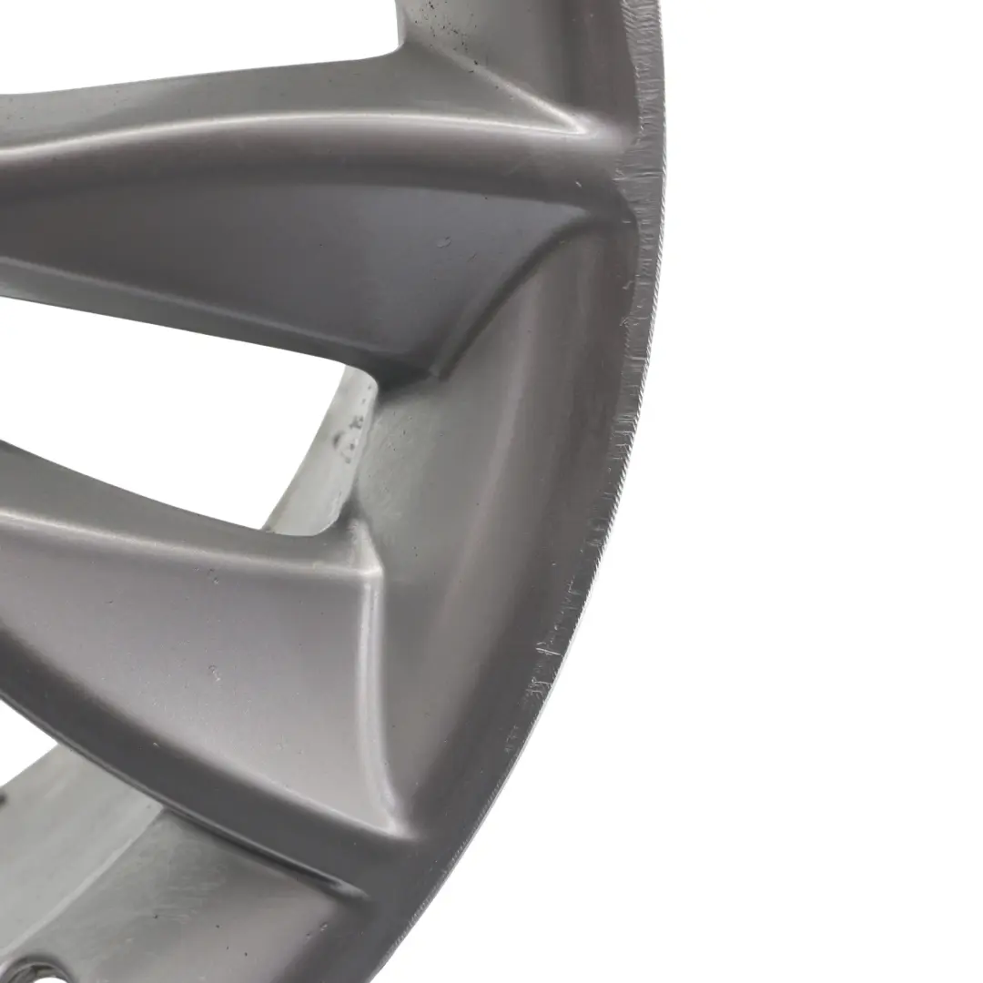 Felga Aluminiowa Srebrna 17" 7,5J ET:56 do Audi A3 8P o numerze 8P0601025CC Audi A3 8P Felga Aluminiowa Srebrna 17" 7,5J ET:56 - SKU 8P0601025CC-1 - Numer Części 8P0601025CC