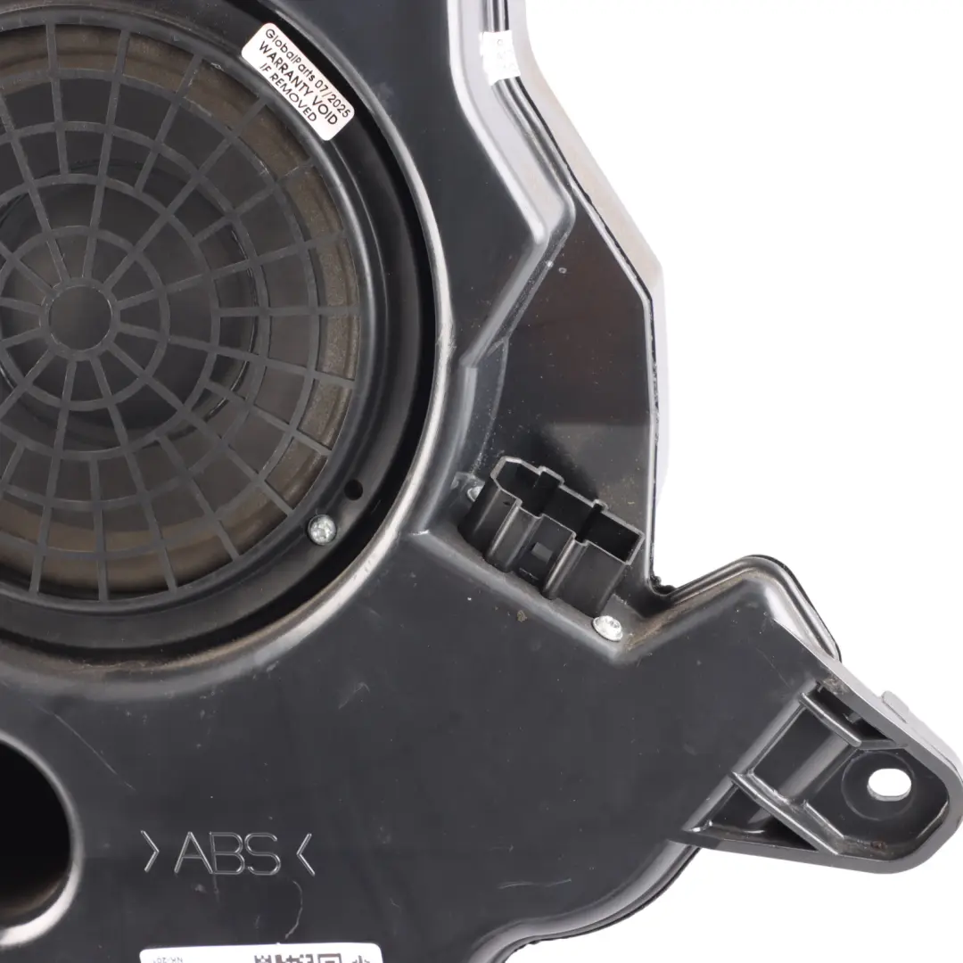 Lautsprecher Hinten Kofferraum Seitlich Audio Panel für Audi A3 8P mit Teilenummer 8P3035382D Audi A3 8P Lautsprecher Hinten Kofferraum Seitlich Audio Panel - SKU 8P3035382D - Teilenummer 8P3035382D