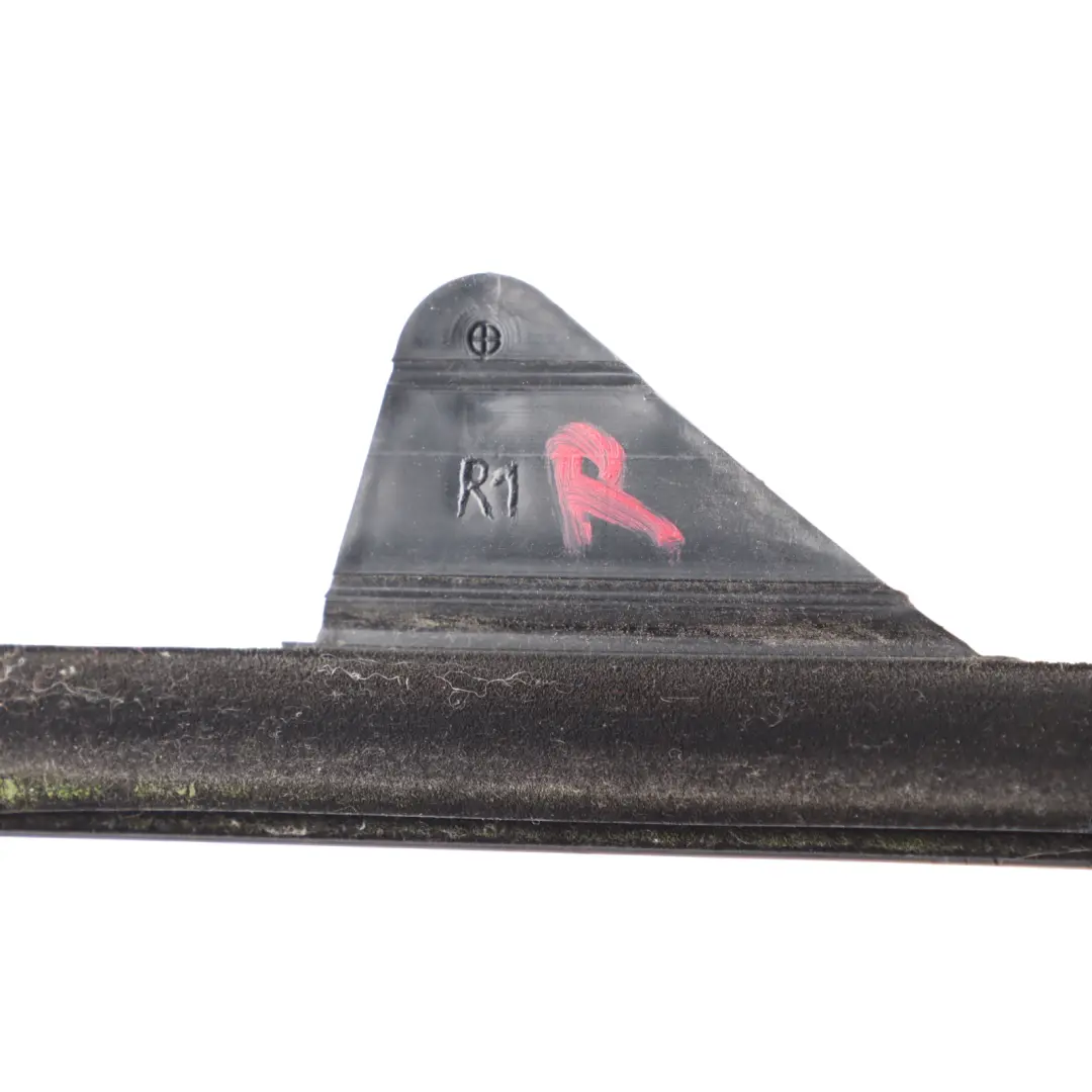 Door Window Aperture Seal Rubber Right O/S to Audi A3 8P Convertible with Part number 8P7837478 Audi A3 8P Convertible Door Window Aperture Seal Rubber Right O/S - SKU 8P7837478 - Part number 8P7837478