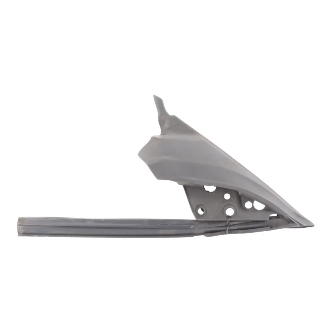 Guarnizione Interna Specchietto Anteriore Destro per Audi A3 8P Cabrio con numero di parte 8P7837566A Audi A3 8P Cabrio Guarnizione Interna Specchietto Anteriore Destro - SKU 8P7837566A - Numero di parte 8P7837566A