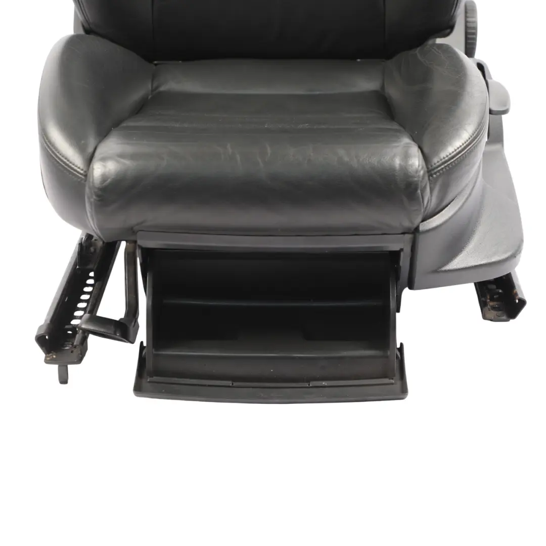 Front Seat Leather Soul Black Vienna Left N/S to Audi A3 8P Cabrio S-Line with Part number 8P7881805M Audi A3 8P Cabrio S-Line Front Seat Leather Soul Black Vienna Left N/S - SKU 8P7881805M - Part number 8P7881805M