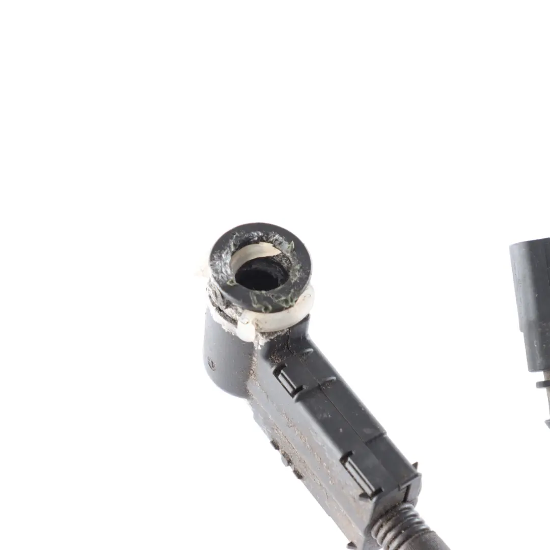 AdBlue Supply Feed Pipe Hose Line Tube 2.0 TDI to Audi Q5 8R with Part number 8R0131911 Audi Q5 8R AdBlue Supply Feed Pipe Hose Line Tube 2.0 TDI - SKU 8R0131911 - Part number 8R0131911