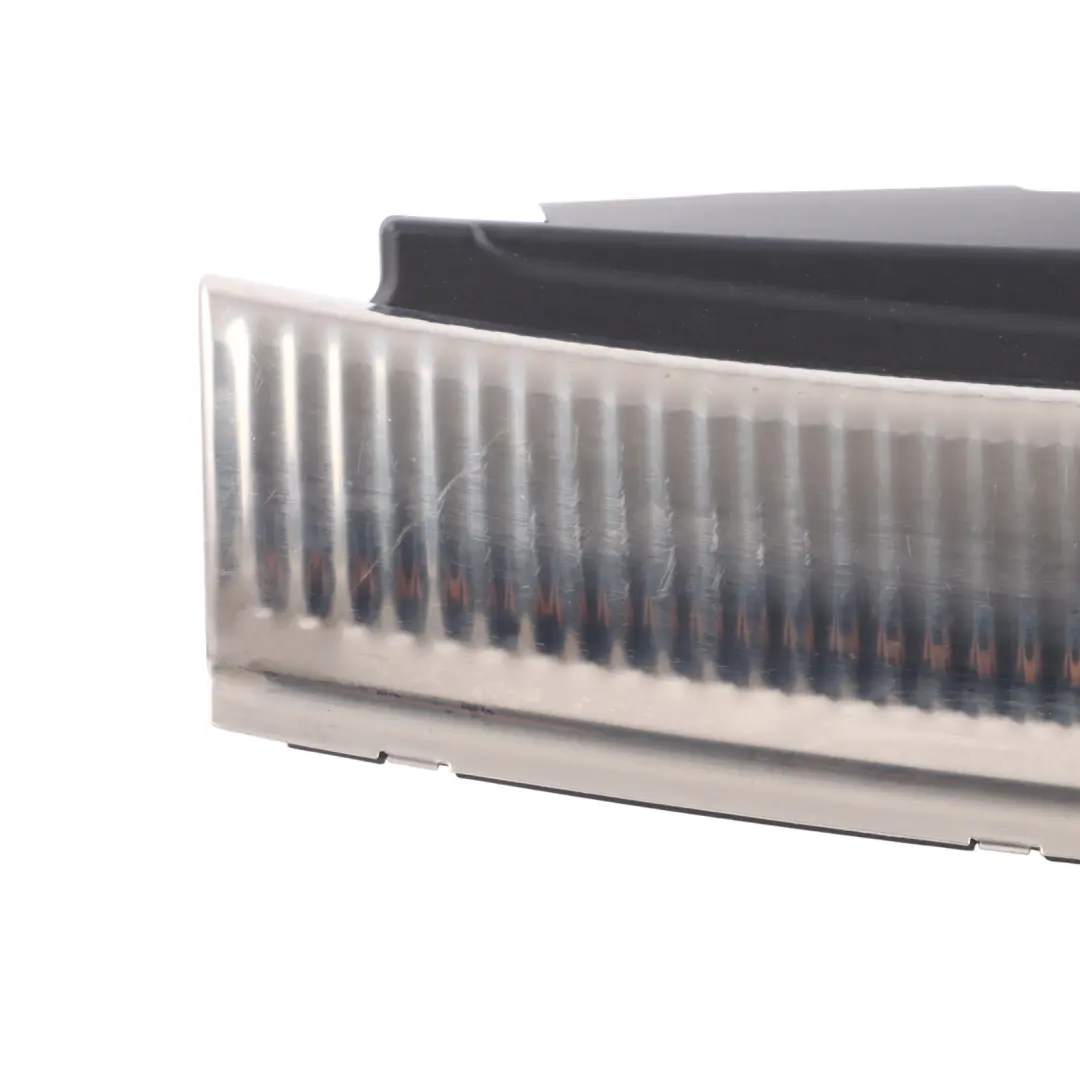 Panel Embellecedor Portón Trasero Cubierta Maletero para Audi Q5 8R con número de pieza 8R0864513C Audi Q5 8R Panel Embellecedor Portón Trasero Cubierta Maletero - SKU 8R0864513C - Número de pieza 8R0864513C