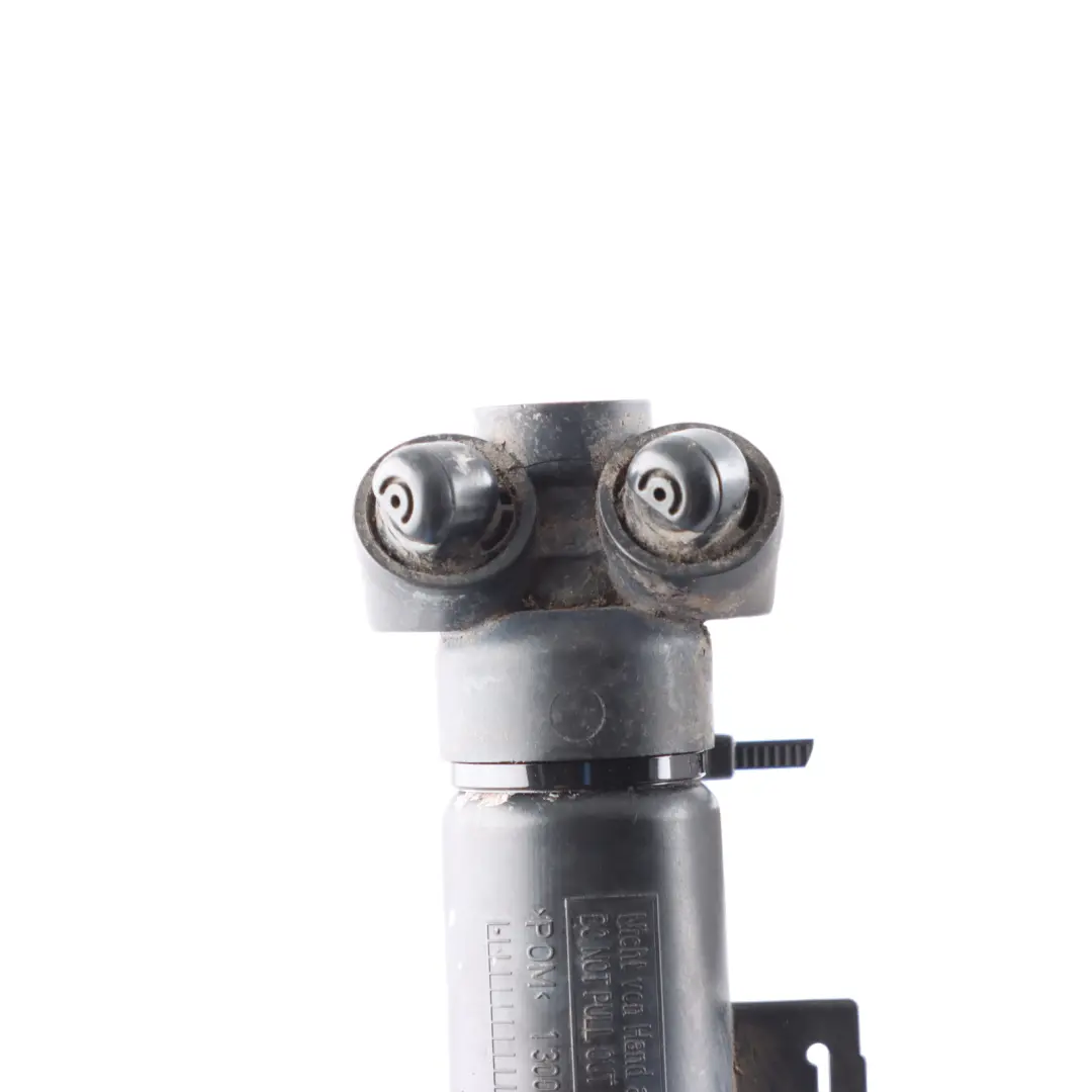 Ugello Spruzzatore Lavafari Anteriore Sinistro per Audi Q5 8R con numero di parte 8R0955101 Audi Q5 8R Ugello Spruzzatore Lavafari Anteriore Sinistro - SKU 8R0955101 - Numero di parte 8R0955101