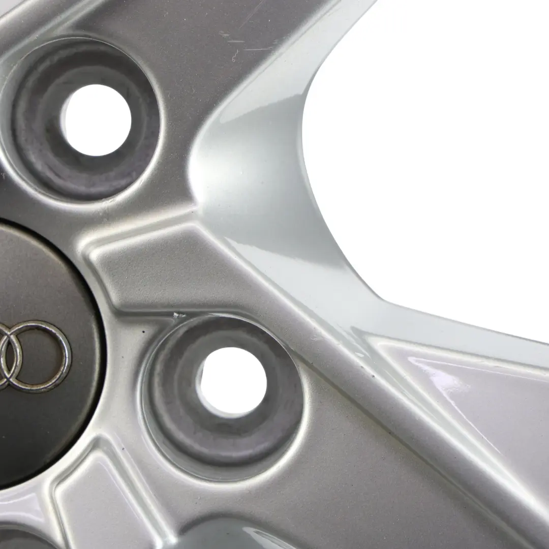 Srebrna Felga Aluminiowa 17" ET:43 7J do Audi Q3 8U o numerze 8U0601025AM Audi Q3 8U Srebrna Felga Aluminiowa 17" ET:43 7J - SKU 8U0601025AM-2 - Numer Części 8U0601025AM