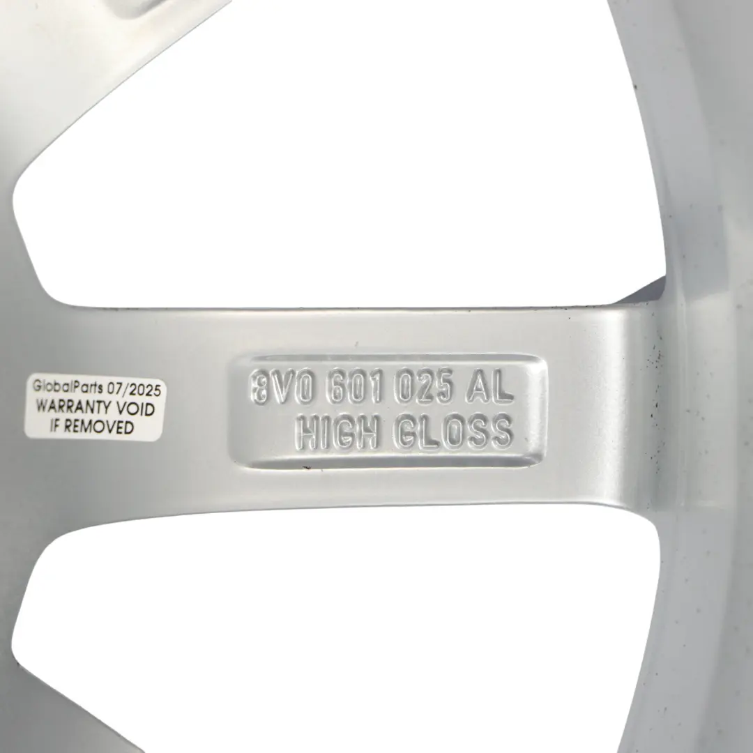 Cerchio In Lega Argento 18" 7.5J ET:51 per Audi A3 S3 8V con numero di parte 8V0601025AL Audi A3 S3 8V Cerchio In Lega Argento 18" 7.5J ET:51 - SKU 8V0601025AL-1 - Numero di parte 8V0601025AL