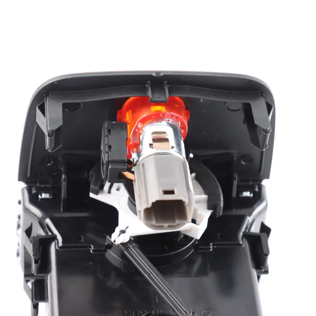 Audi A3 8V Console centrale posteriore Griglia ventilazione Pannello - SKU 8V0819203A - Numero di parte 8V0819203A
