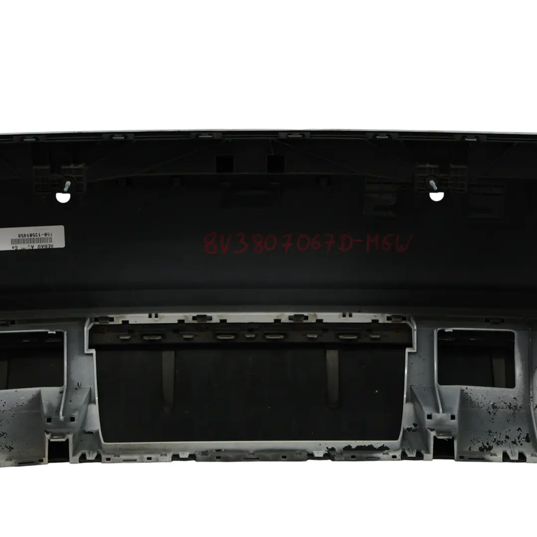 Panel Ozdobny Tylnego Zderzaka Glacier White Pearl - S9R do Audi S3 8V o numerze 8V3807067D Audi S3 8V Panel Ozdobny Tylnego Zderzaka Glacier White Pearl - S9R - SKU 8V3807067D-MGW - Numer Części 8V3807067D