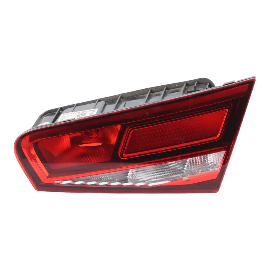 Door Rear Lamp Trunk Boot Tailgate Inner Light Right O/S to Audi A3 8V 3 with Part number 8V3945076 Audi A3 8V 3 Door Rear Lamp Trunk Boot Tailgate Inner Light Right O/S - SKU 8V3945076 - Part number 8V3945076