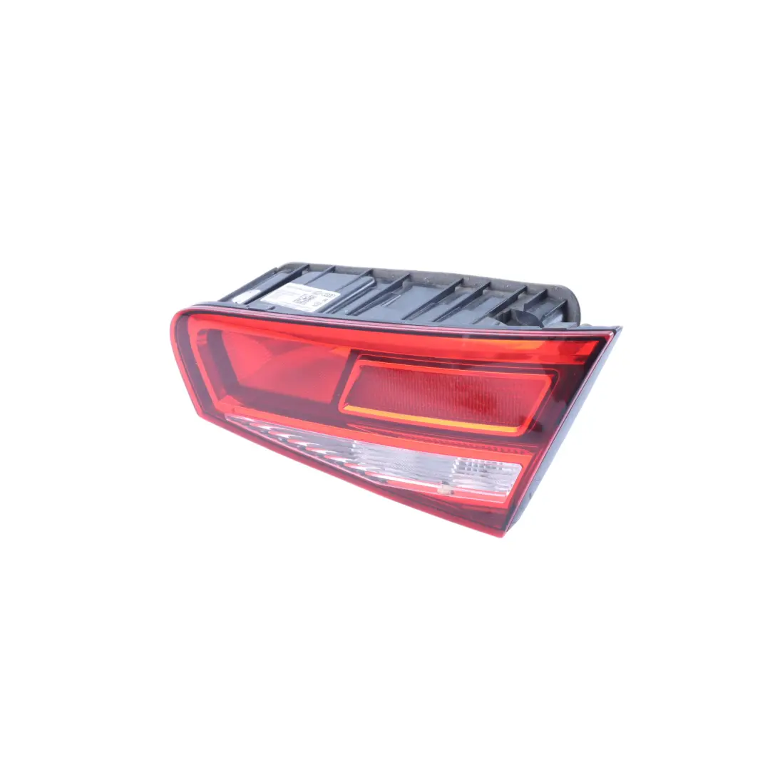 Door Rear Lamp Trunk Boot Tailgate Inner Light Right O/S to Audi A3 8V 3 with Part number 8V3945076 Audi A3 8V 3 Door Rear Lamp Trunk Boot Tailgate Inner Light Right O/S - SKU 8V3945076 - Part number 8V3945076