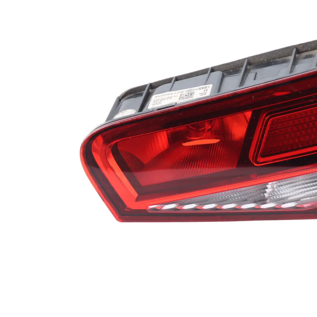 Door Rear Lamp Trunk Boot Tailgate Inner Light Right O/S to Audi A3 8V 3 with Part number 8V3945076 Audi A3 8V 3 Door Rear Lamp Trunk Boot Tailgate Inner Light Right O/S - SKU 8V3945076 - Part number 8V3945076