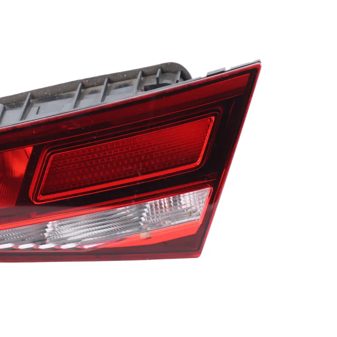Door Rear Lamp Trunk Boot Tailgate Inner Light Right O/S to Audi A3 8V 3 with Part number 8V3945076 Audi A3 8V 3 Door Rear Lamp Trunk Boot Tailgate Inner Light Right O/S - SKU 8V3945076 - Part number 8V3945076