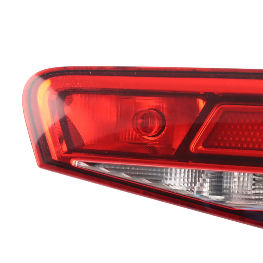 Door Rear Lamp Trunk Boot Tailgate Inner Light Right O/S to Audi A3 8V 3 with Part number 8V3945076 Audi A3 8V 3 Door Rear Lamp Trunk Boot Tailgate Inner Light Right O/S - SKU 8V3945076 - Part number 8V3945076