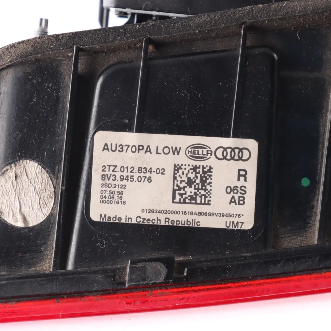 Door Rear Lamp Trunk Boot Tailgate Inner Light Right O/S to Audi A3 8V 3 with Part number 8V3945076 Audi A3 8V 3 Door Rear Lamp Trunk Boot Tailgate Inner Light Right O/S - SKU 8V3945076 - Part number 8V3945076