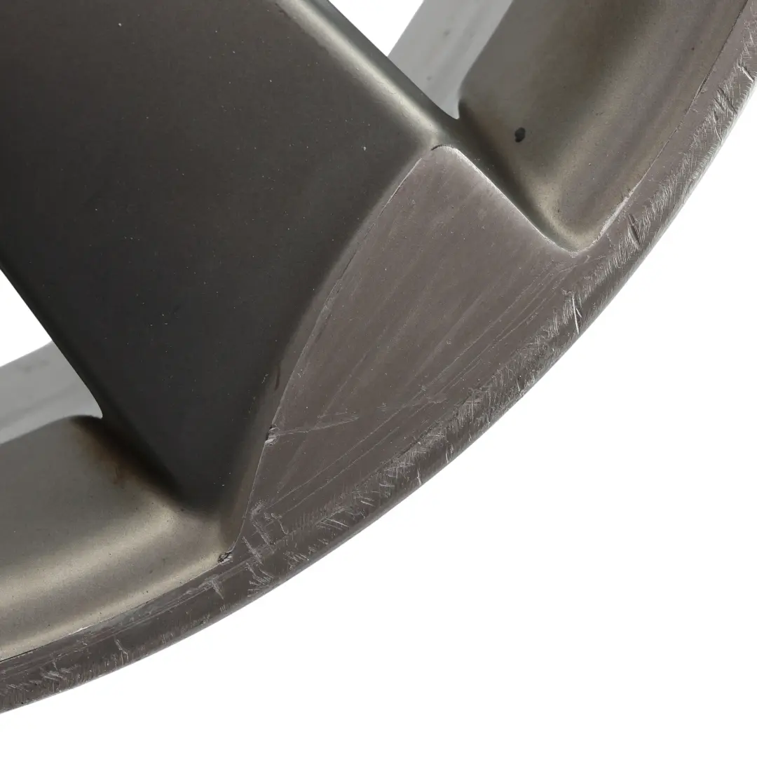 Cerchio In Lega Rotor Argento 18" 7.5J ET:39,5 per Audi A1 S1 8X con numero di parte 8X0601025AR Audi A1 S1 8X Cerchio In Lega Rotor Argento 18" 7.5J ET:39,5 - SKU 8X0601025AR-2 - Numero di parte 8X0601025AR