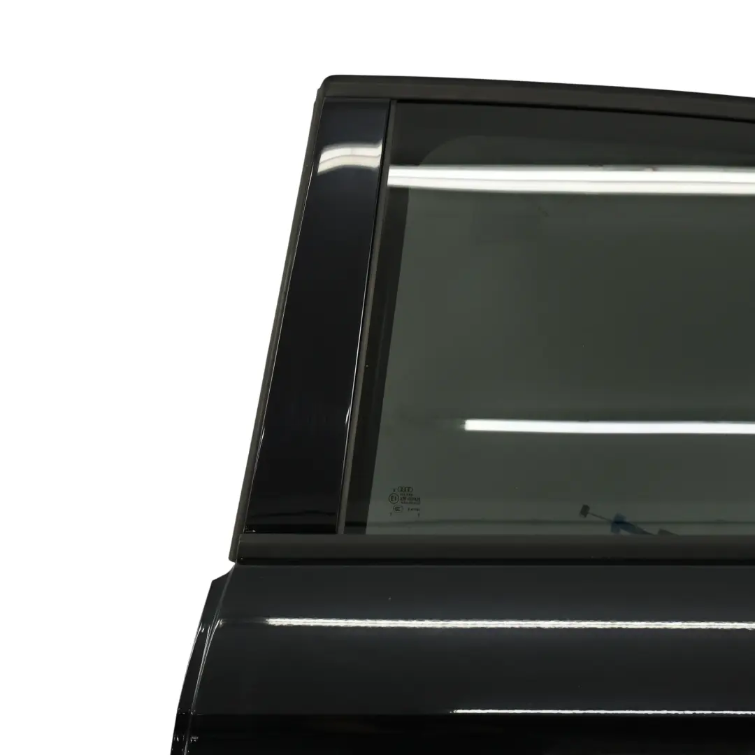 Puerta Trasera Izquierda Phantom Black Negro - Z9Y para Audi A1 S1 8X con número de pieza 8X4833051B Audi A1 S1 8X Puerta Trasera Izquierda Phantom Black Negro - Z9Y - SKU 8X4833051B-PHB - Número de pieza 8X4833051B