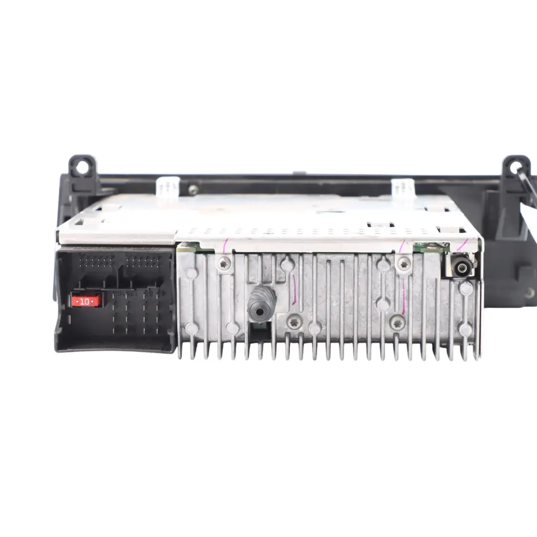 Radio Business CD Player Audio Control Unit E81 E91 to BMW E87 E90 with Part number 9200101 BMW E87 E90 Radio Business CD Player Audio Control Unit E81 E91 - SKU 9200101-2 - Part number 9200101