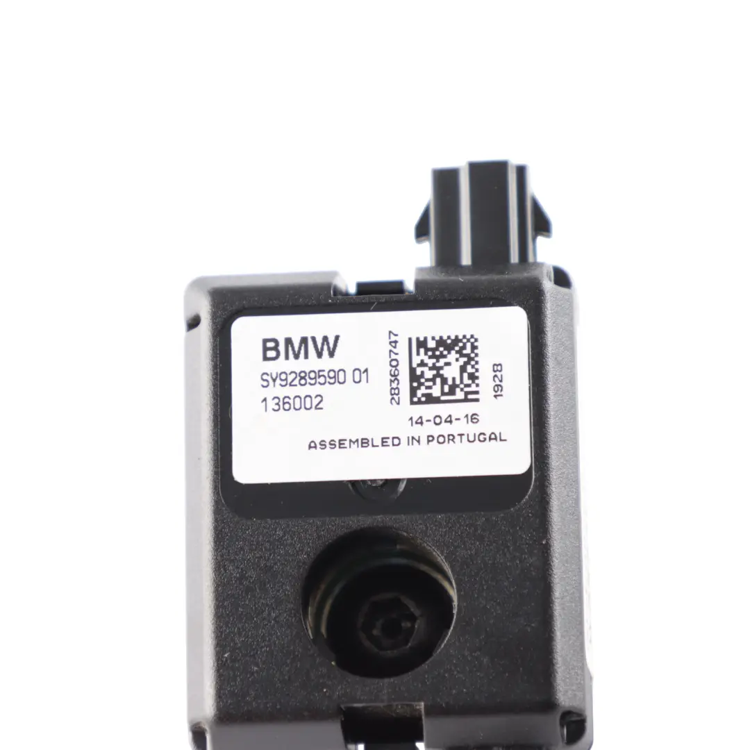 Circuito Trappola Modulo Amplificatore Antenna per BMW X5 X6 E70 E71 con numero di parte 9289590 BMW X5 X6 E70 E71 Circuito Trappola Modulo Amplificatore Antenna - SKU 9289590 - Numero di parte 9289590