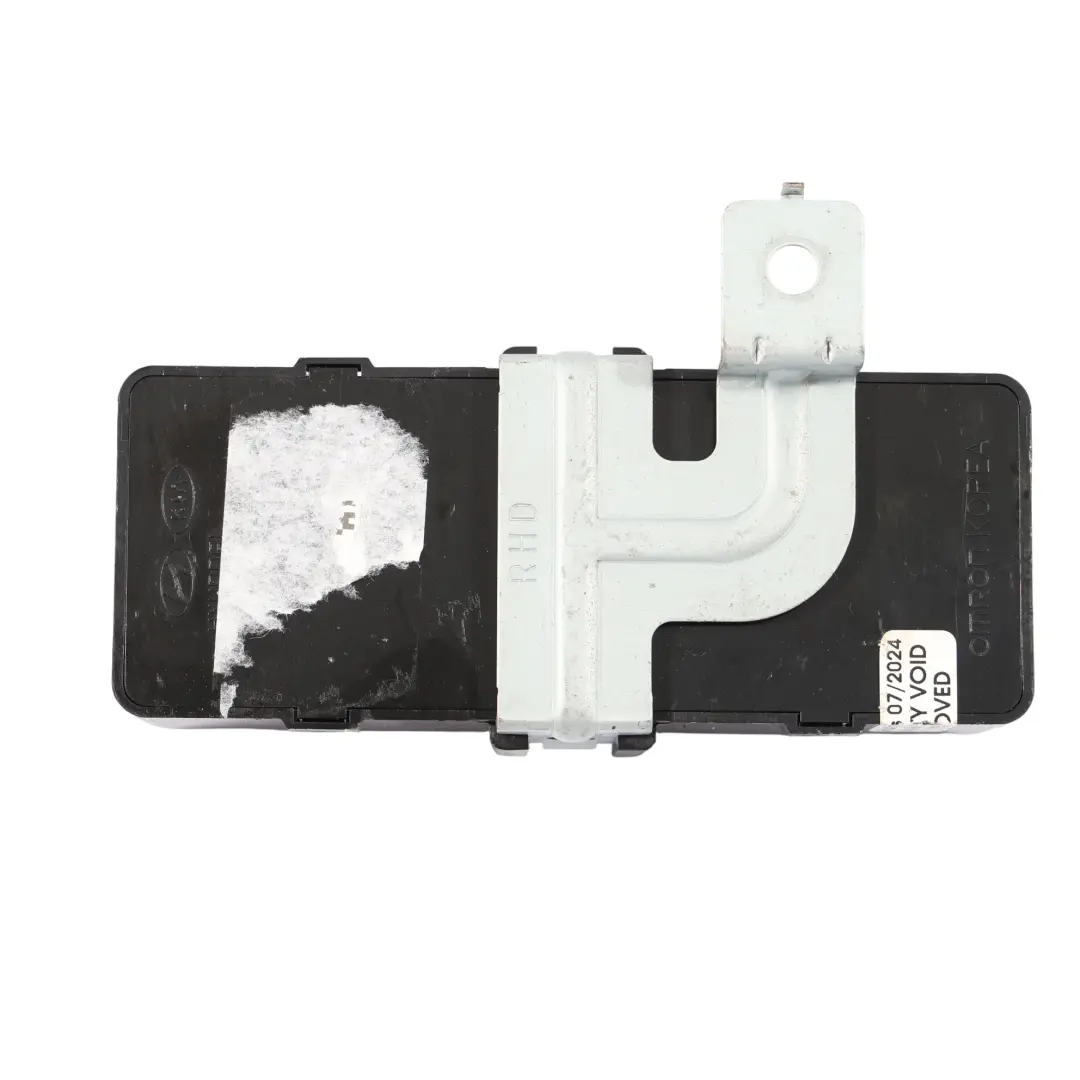 Module Control Unit ECU to Hyundai H-1 iLoad Relay with Part number 95230-4H200 Hyundai H-1 iLoad Relay Module Control Unit ECU - SKU 95230-4H200 - Part number 95230-4H200