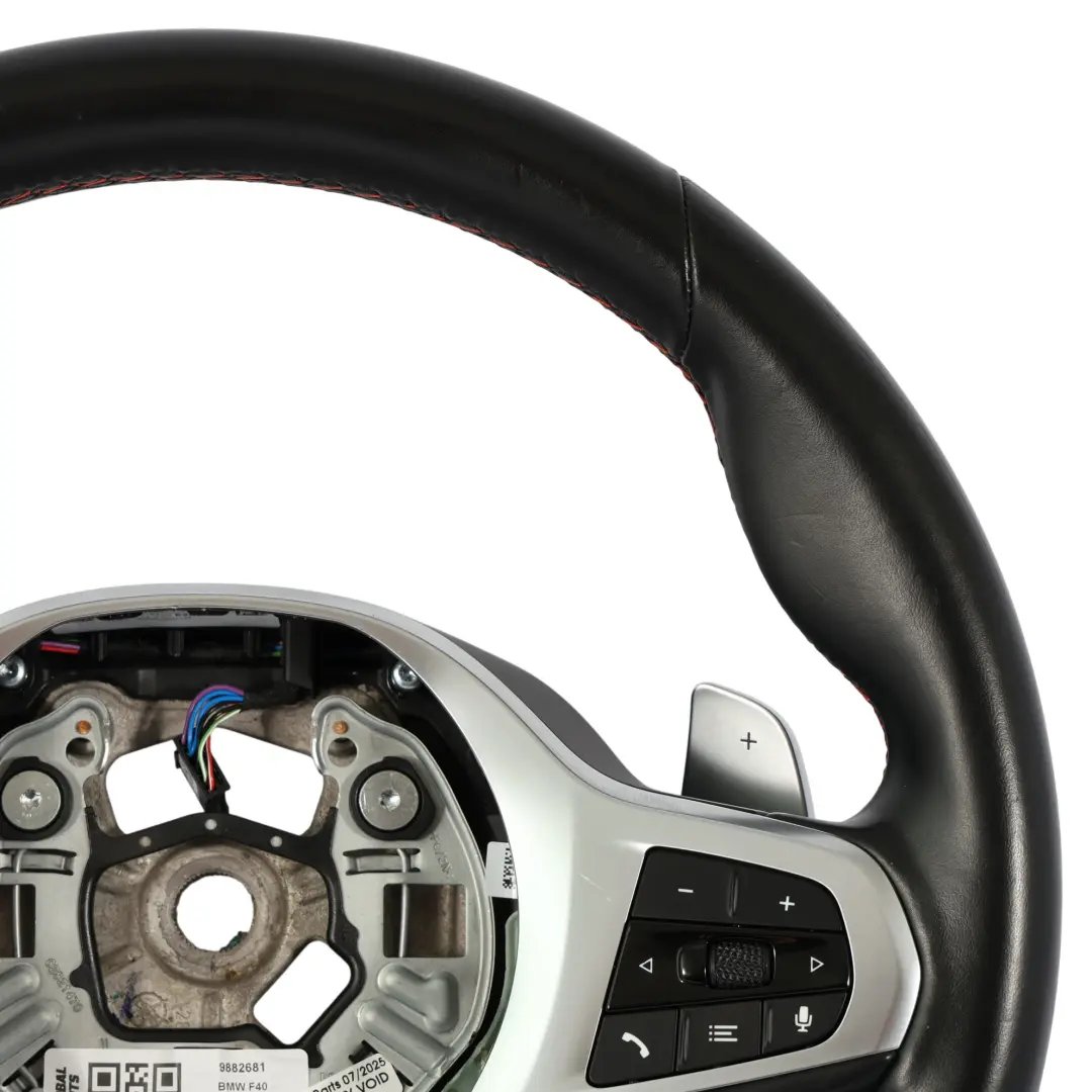 Pelle Nera Multifunzione Cambio al Volante per BMW F40 Volante M Sport con numero di parte 9882681 BMW F40 Volante M Sport Pelle Nera Multifunzione Cambio al Volante - SKU 9882681 - Numero di parte 9882681