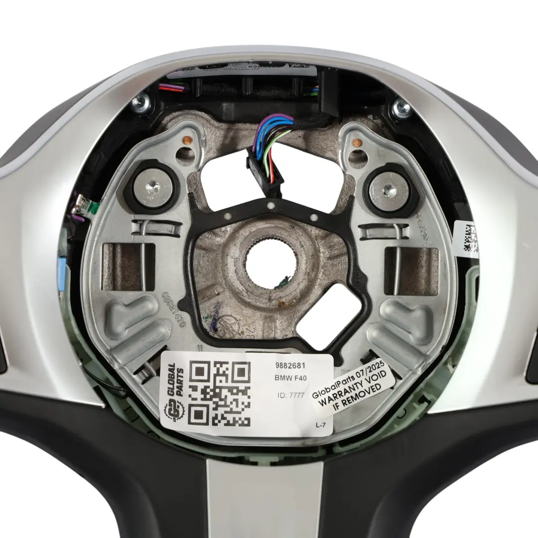 Kierownica M Sport Czarna Skóra Multifunkcja Łopatki do BMW F40 o numerze 9882681 BMW F40 Kierownica M Sport Czarna Skóra Multifunkcja Łopatki - SKU 9882681 - Numer Części 9882681