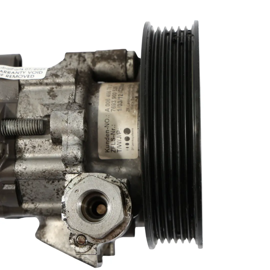 Mercedes W639 W906 Diesel Power Steering Pump Mechanical Oil Unit A0064661701 - SKU A0064667801-3 - Part number A0064667801