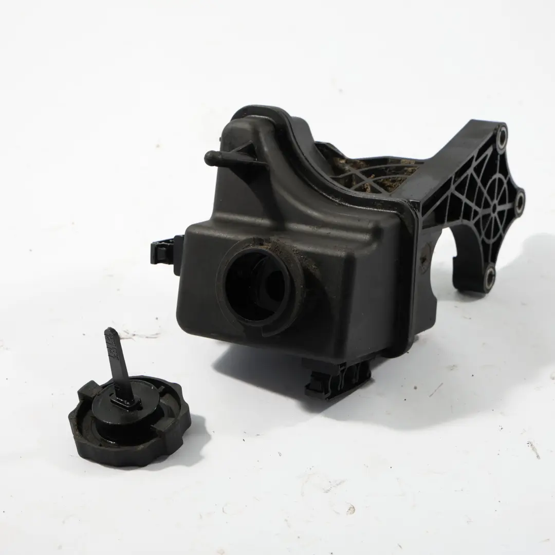 Mercedes W639 W906 Power Steering Pump Pump Tank OM651 Diesel A0064661701 - SKU A0064667801-4 - Part number A0064667801