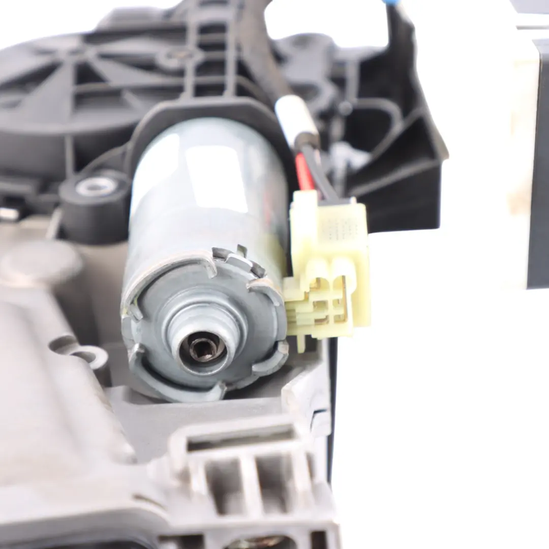 Lifter Boot Trunk Lid Motor Control Unit to Mercedes W213 X253 Tailgate with Part number A0997602402 Mercedes W213 X253 Tailgate Lifter Boot Trunk Lid Motor Control Unit - SKU A0997602402 - Part number A0997602402