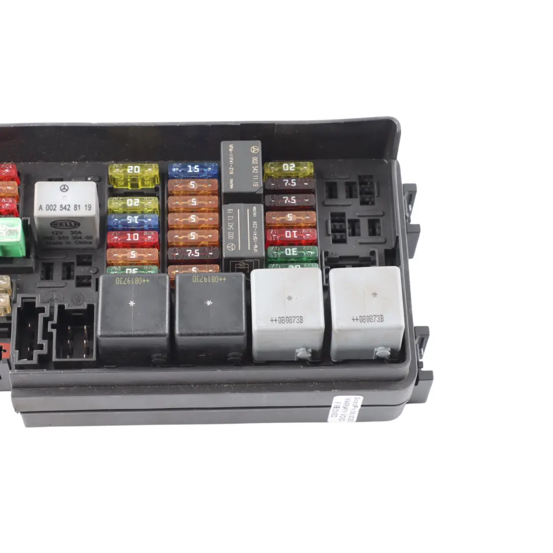 Caja de Fusibles Relé Unidad Control Trasero para Mercedes ML W164 con número de pieza A1645403372 Mercedes ML W164 Caja de Fusibles Relé Unidad Control Trasero - SKU A1645403372 - Número de pieza A1645403372