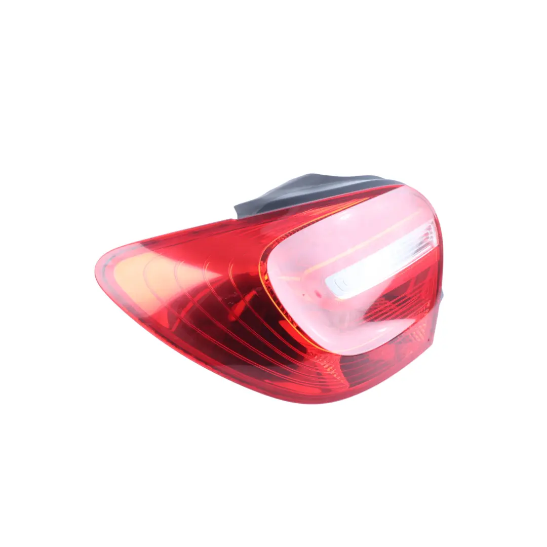 Mercedes W176 Feu arrière gauche Panneau latéral du feu arrière - SKU A1769060100-2 - Numéro de pièce A1769060100