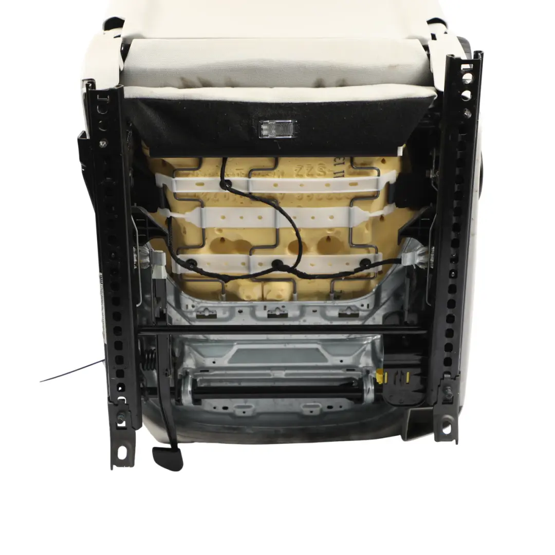 Vordersitz Sport Rechts Leder/Stoff für Mercedes W176 mit Teilenummer A1769108401 Mercedes W176 Vordersitz Sport Rechts Leder/Stoff - SKU A1769108401-1 - Teilenummer A1769108401