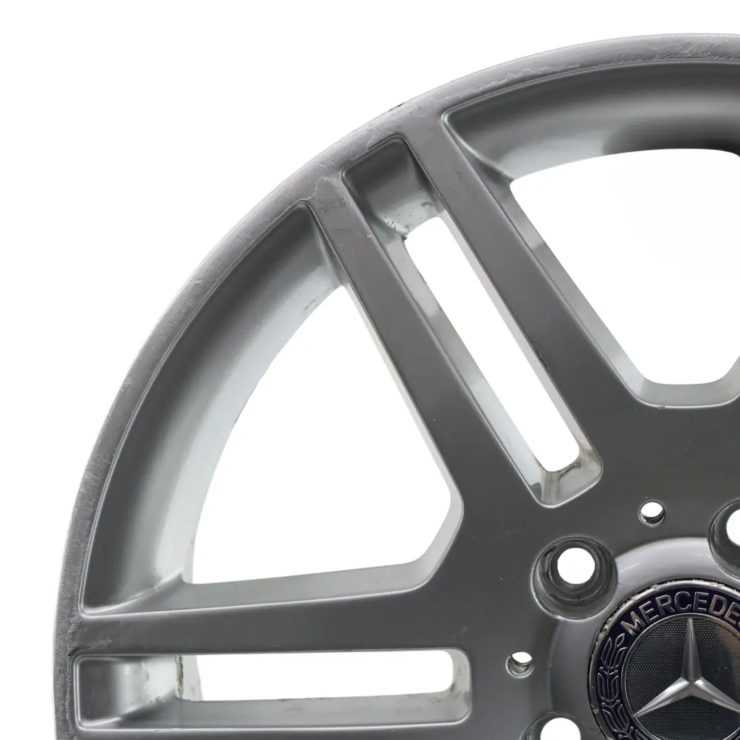 Llanta de aleación Mercedes W204 AMG 6 radios dobles 17" ET:47 7,5J para con número de pieza A2044014502 Llanta de aleación Mercedes W204 AMG 6 radios dobles 17" ET:47 7,5J - SKU A2044014502-1 - Número de pieza A2044014502