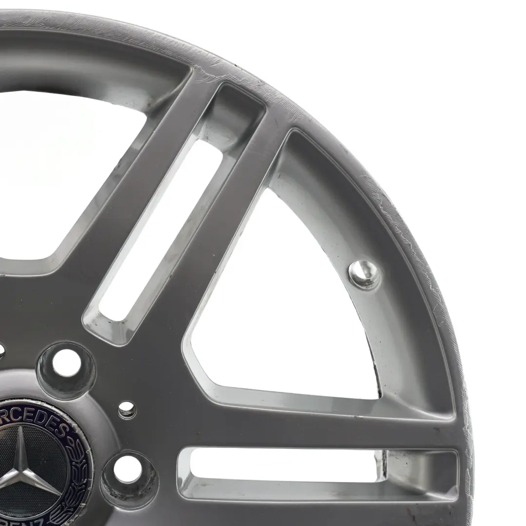 Jante alliage à double branche 17" ET:47 7,5J pour Mercedes W204 AMG 6 à propos du numéro de pièce A2044014502 Mercedes W204 AMG 6 Jante alliage à double branche 17" ET:47 7,5J - SKU A2044014502-1 - Numéro de pièce A2044014502