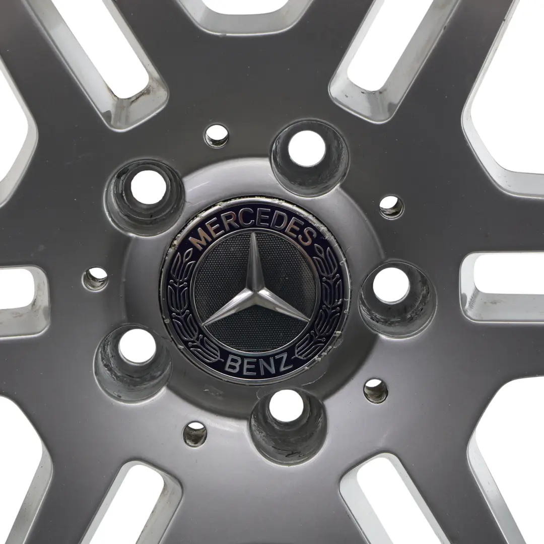 Doppelspeichen Leichtmetall felge 17" ET:47 7,5J für Mercedes W204 AMG 6 mit Teilenummer A2044014502 Mercedes W204 AMG 6 Doppelspeichen Leichtmetall felge 17" ET:47 7,5J - SKU A2044014502-1 - Teilenummer A2044014502