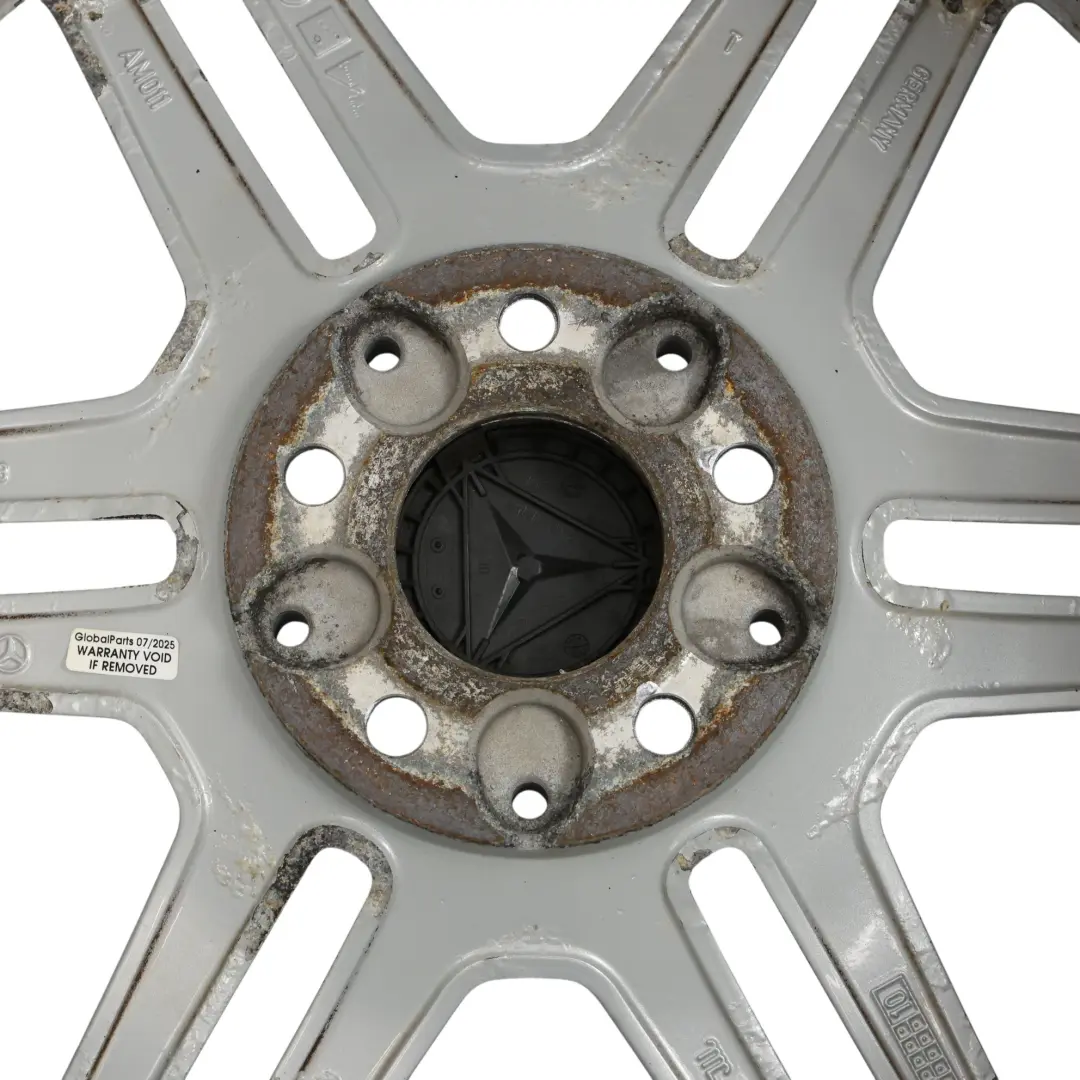 Jante alliage a 6 doubles rayons 17" ET:58 8,5J pour Mercedes W204 AMG à propos du numéro de pièce A2044014602 Mercedes W204 AMG Jante alliage a 6 doubles rayons 17" ET:58 8,5J - SKU A2044014602-1 - Numéro de pièce A2044014602