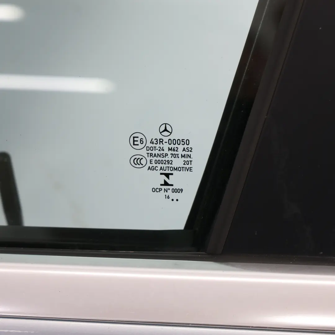 Mercedes W205 Puerta Delantera Izquierda Diamond Silver Metallic Plata - 988 - SKU A2057200105-DSI - Número de pieza A2057200105