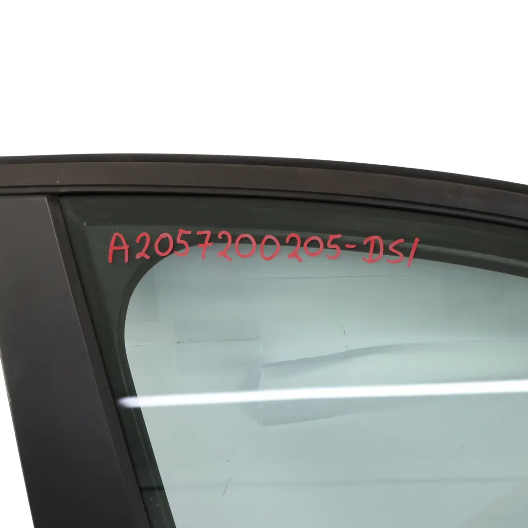 Droite Diamond Silver Argent Métallisé - 988 pour Mercedes W205 Porte Avant à propos du numéro de pièce A2057200205 Mercedes W205 Porte Avant Droite Diamond Silver Argent Métallisé - 988 - SKU A2057200205-DSI - Numéro de pièce A2057200205