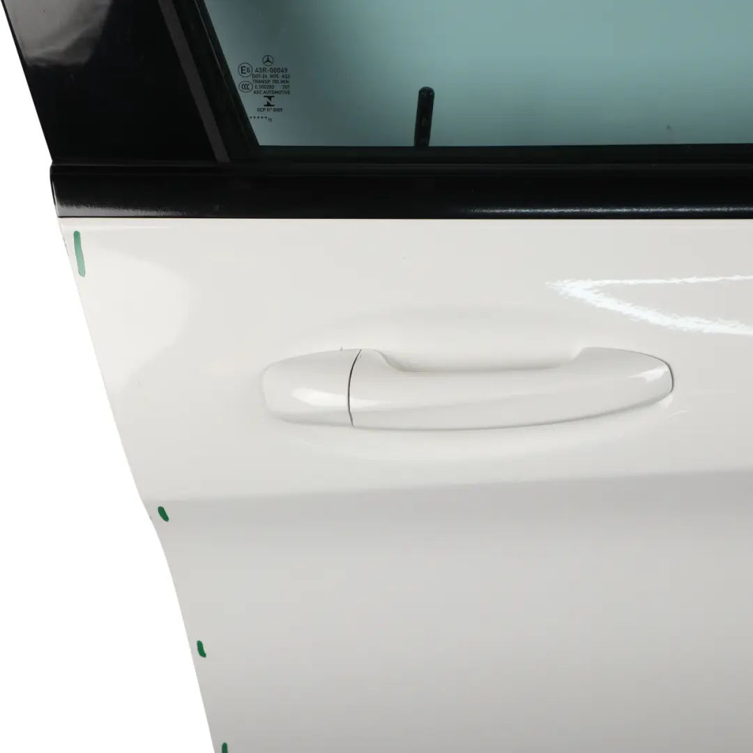 Mercedes W205 Puerta Delantera Derecha Blanco Polar - 149 - SKU A2057200205-POL - Número de pieza A2057200205