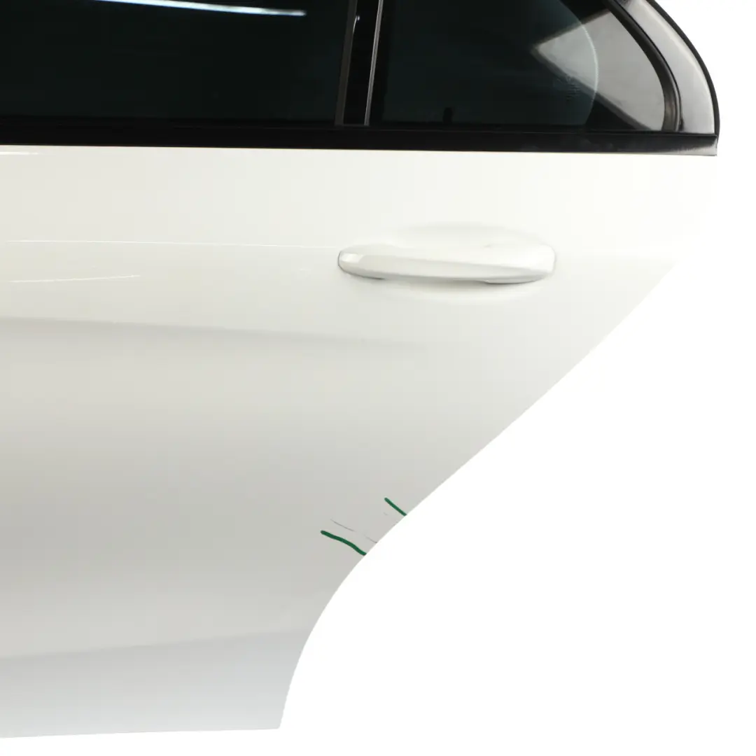 Panel Puerta Trasera Izquierda Blanco Polar - 149 para Mercedes W205 con número de pieza A2057300105 Mercedes W205 Panel Puerta Trasera Izquierda Blanco Polar - 149 - SKU A2057300105-POL - Número de pieza A2057300105