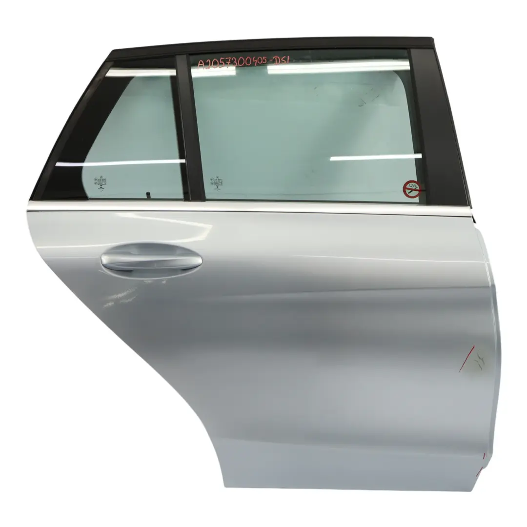 Porta Posteriore Destra Diamond Silver Metallic - 988 per Mercedes S205 con numero di parte A2057300405 Mercedes S205 Porta Posteriore Destra Diamond Silver Metallic - 988 - SKU A2057300405-DSI1 - Numero di parte A2057300405