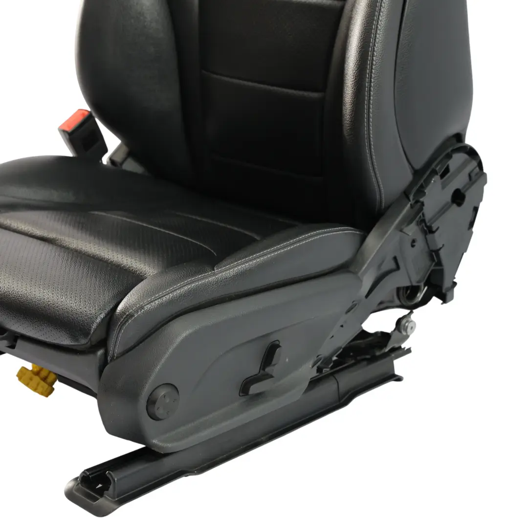 Asiento Delantero Izquierdo Cuero Negro Calefactable Eléctrico para Mercedes GLC X253 con número de pieza A2059101147 Mercedes GLC X253 Asiento Delantero Izquierdo Cuero Negro Calefactable Eléctrico - SKU A2059101147-1 - Número de pieza A2059101147